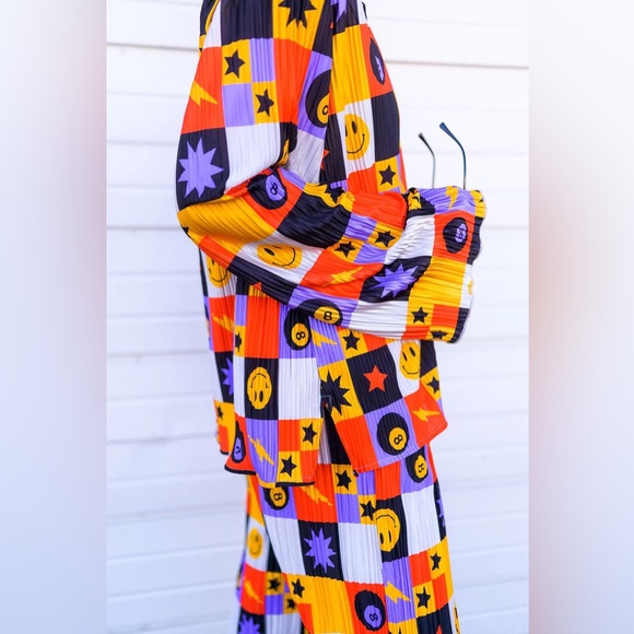 Dressed in LALA ORIGINAL Long Sleeve Plisse Set in Not Made To Be Subtle. NWT - Picture 5 of 9